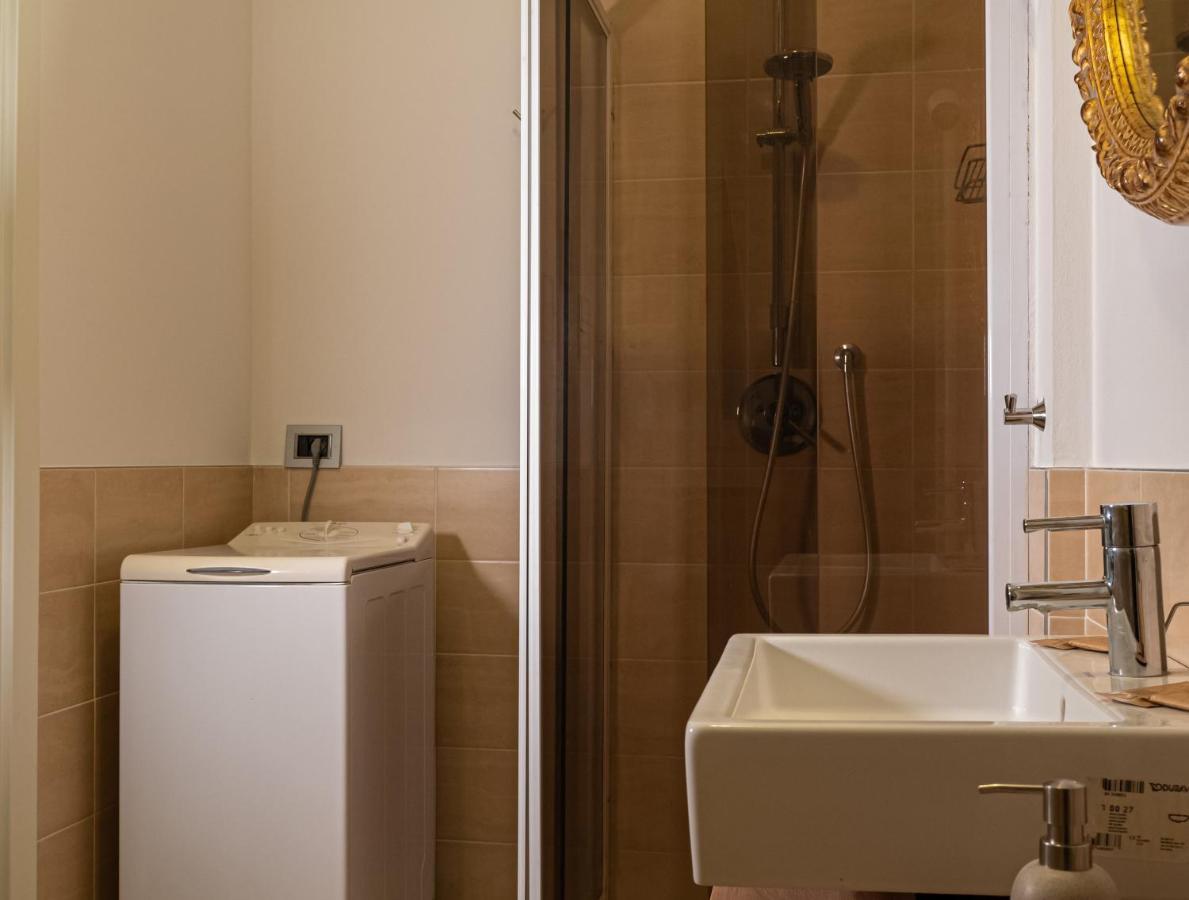 Maison Blanche: Appartamento Elegante Con Parcheggio Privato Mantua Dış mekan fotoğraf