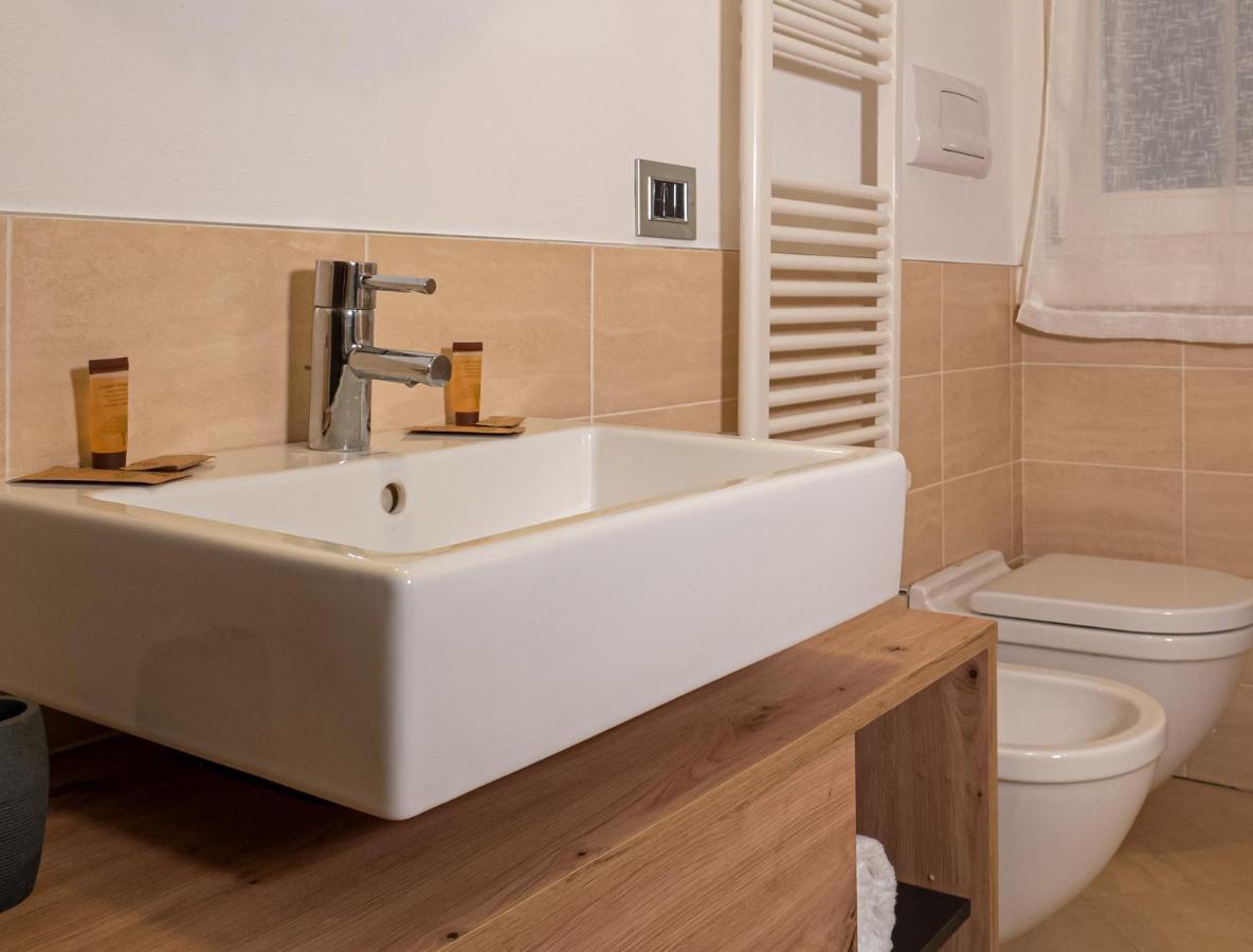Maison Blanche: Appartamento Elegante Con Parcheggio Privato Mantua Dış mekan fotoğraf